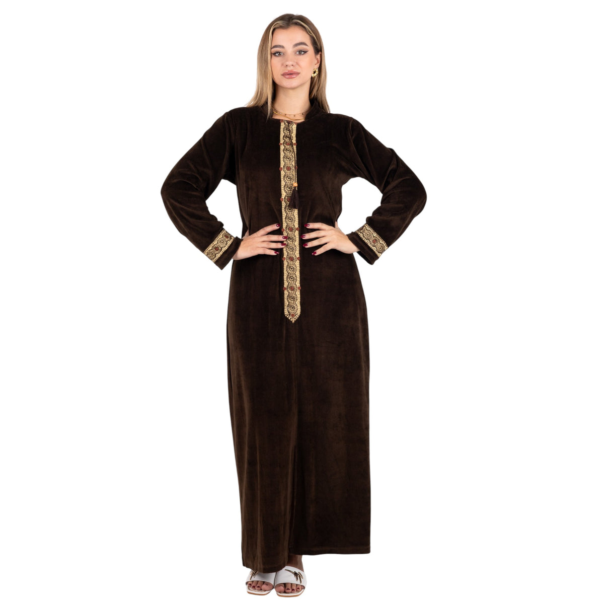 قفطان مخملي مطرّز – أناقة خالدة ورفاهية يومية
