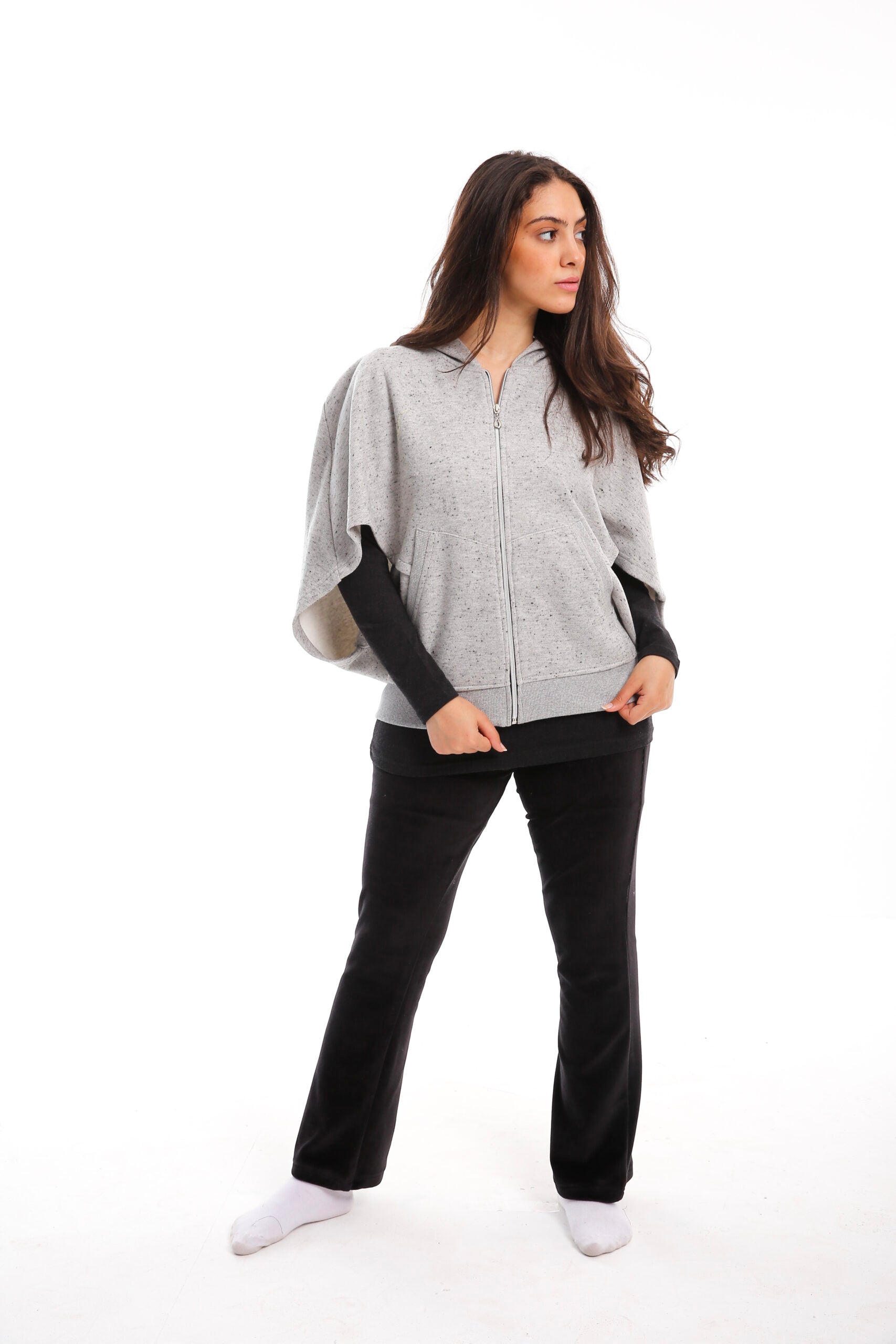 Women’s Winter Comfort Cape Hoodie Set – Soft Fleece Zip-Up Top & Velvet Pants