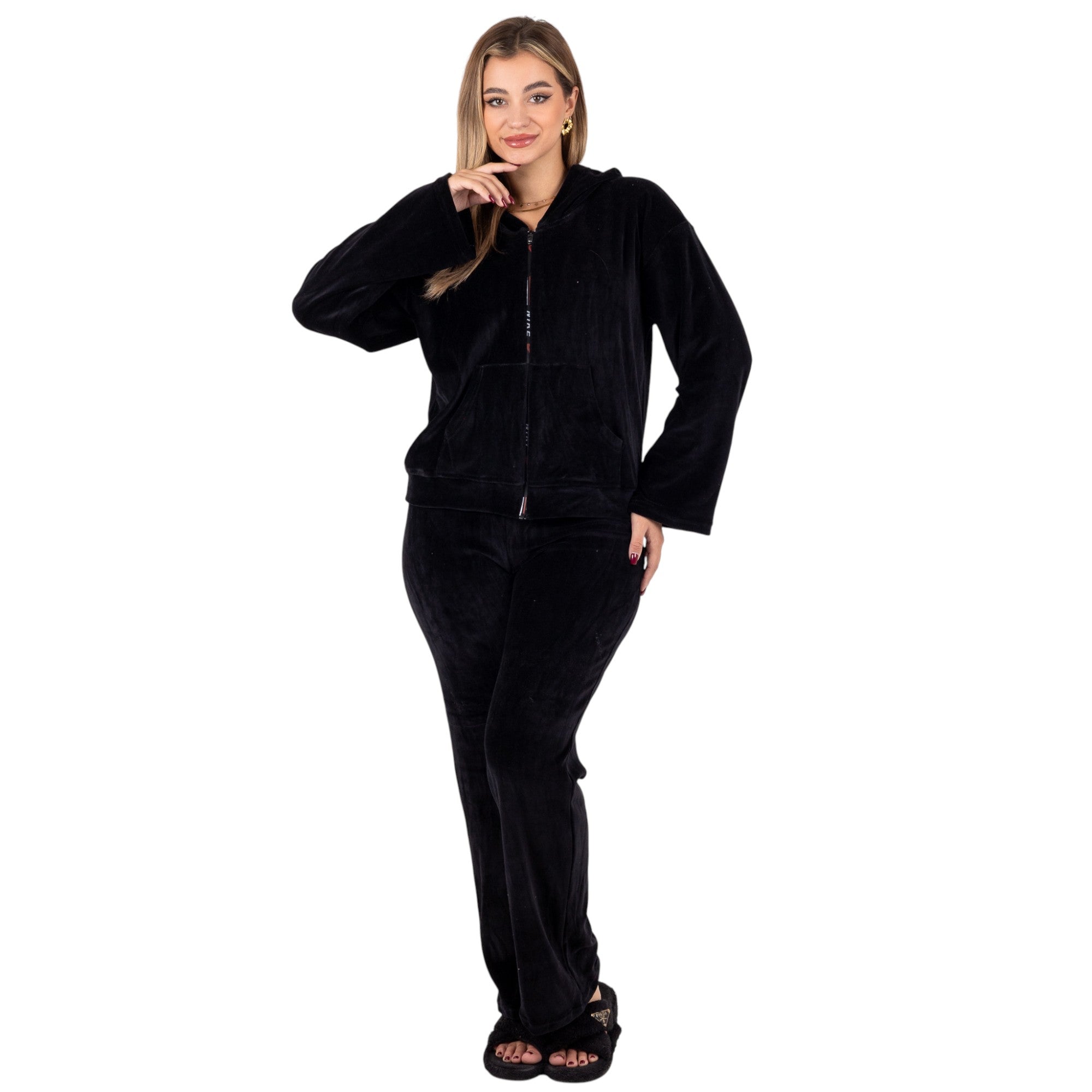 Velvet Tracksuit Set – Sporty Elegance & Everyday Comfort