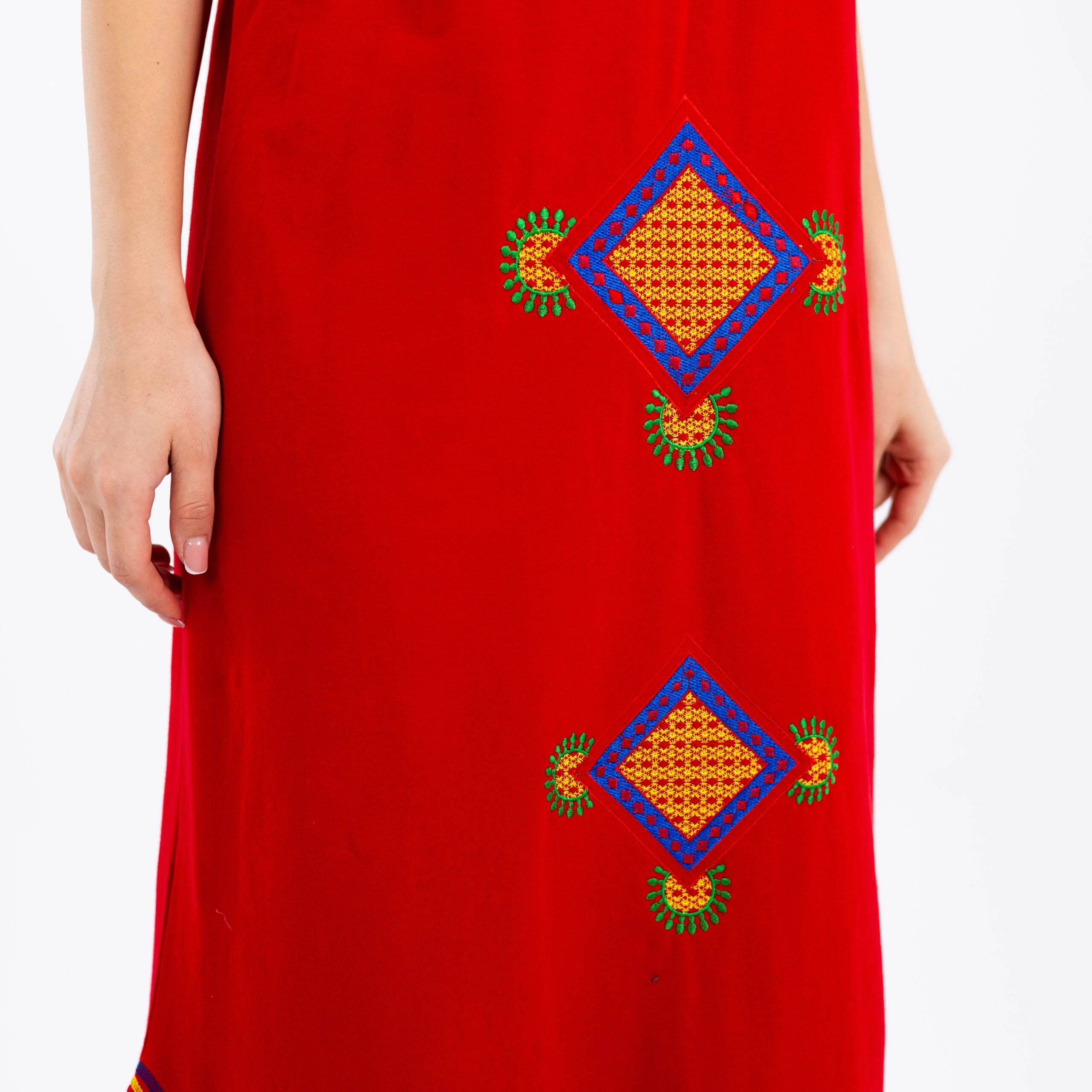 Women's Sleeveless Embroidered Cotton Nightgown