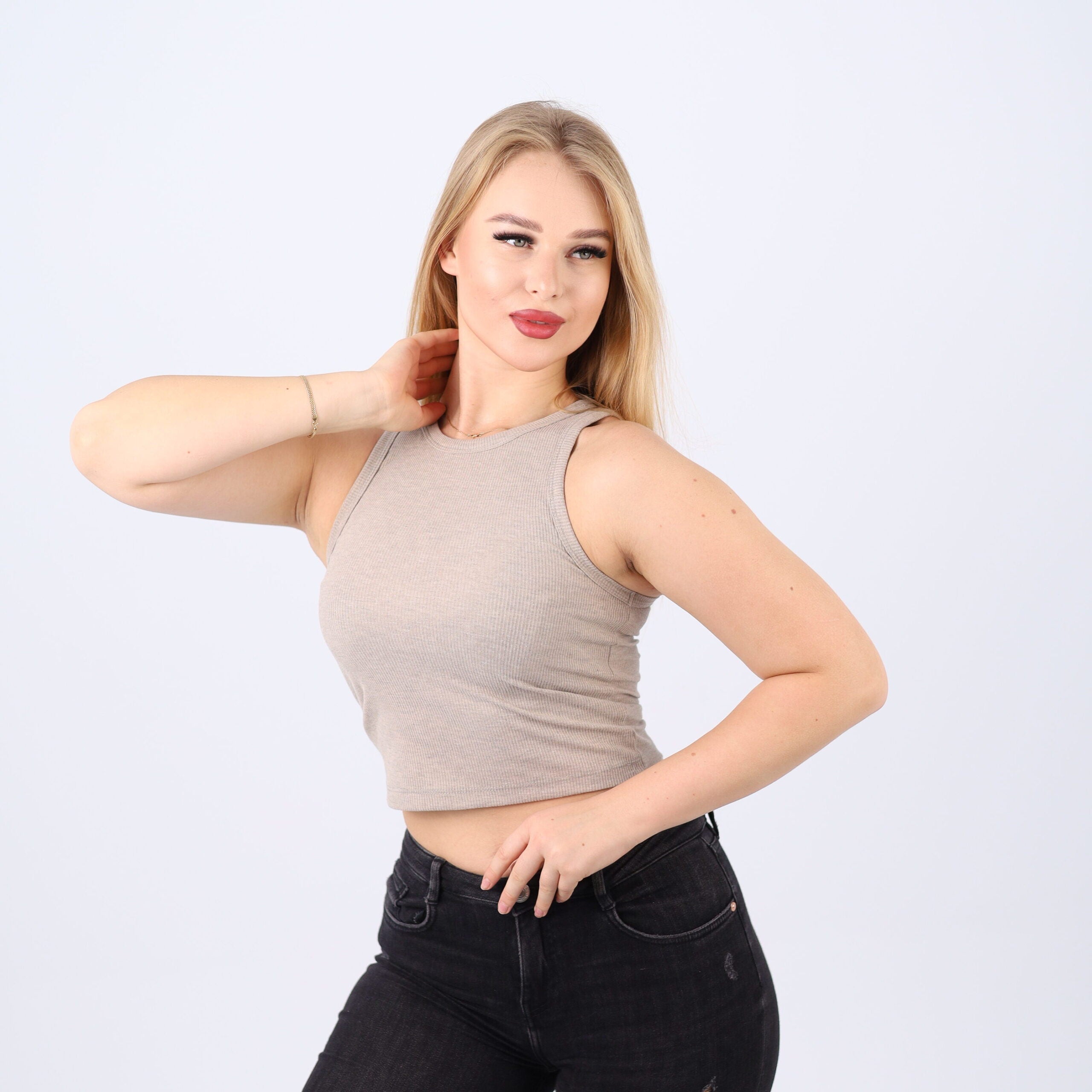 Cotton Ribbed Sleeveless Crop Top – Casual Fitted Tank for Women