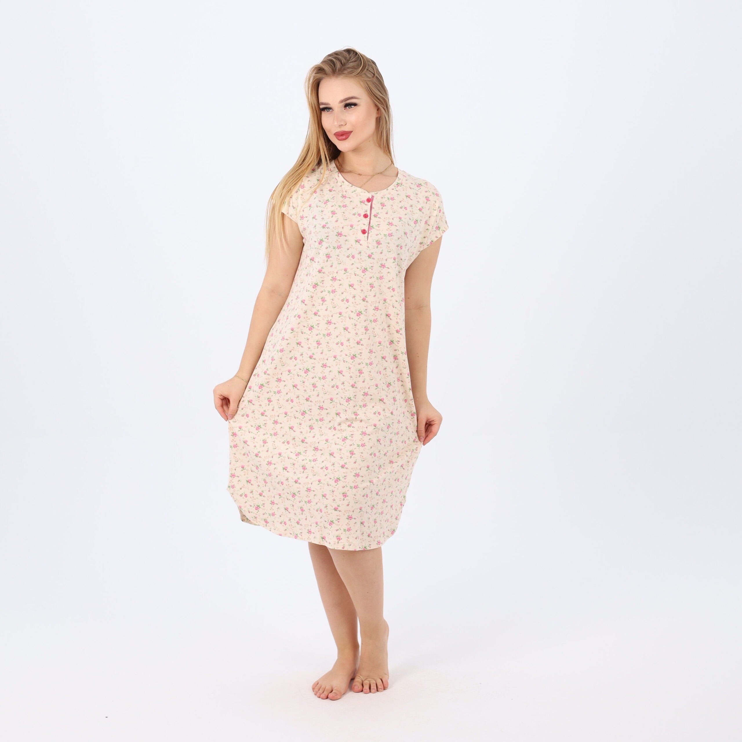 Soft and breathable nightgown made of 100% cotton