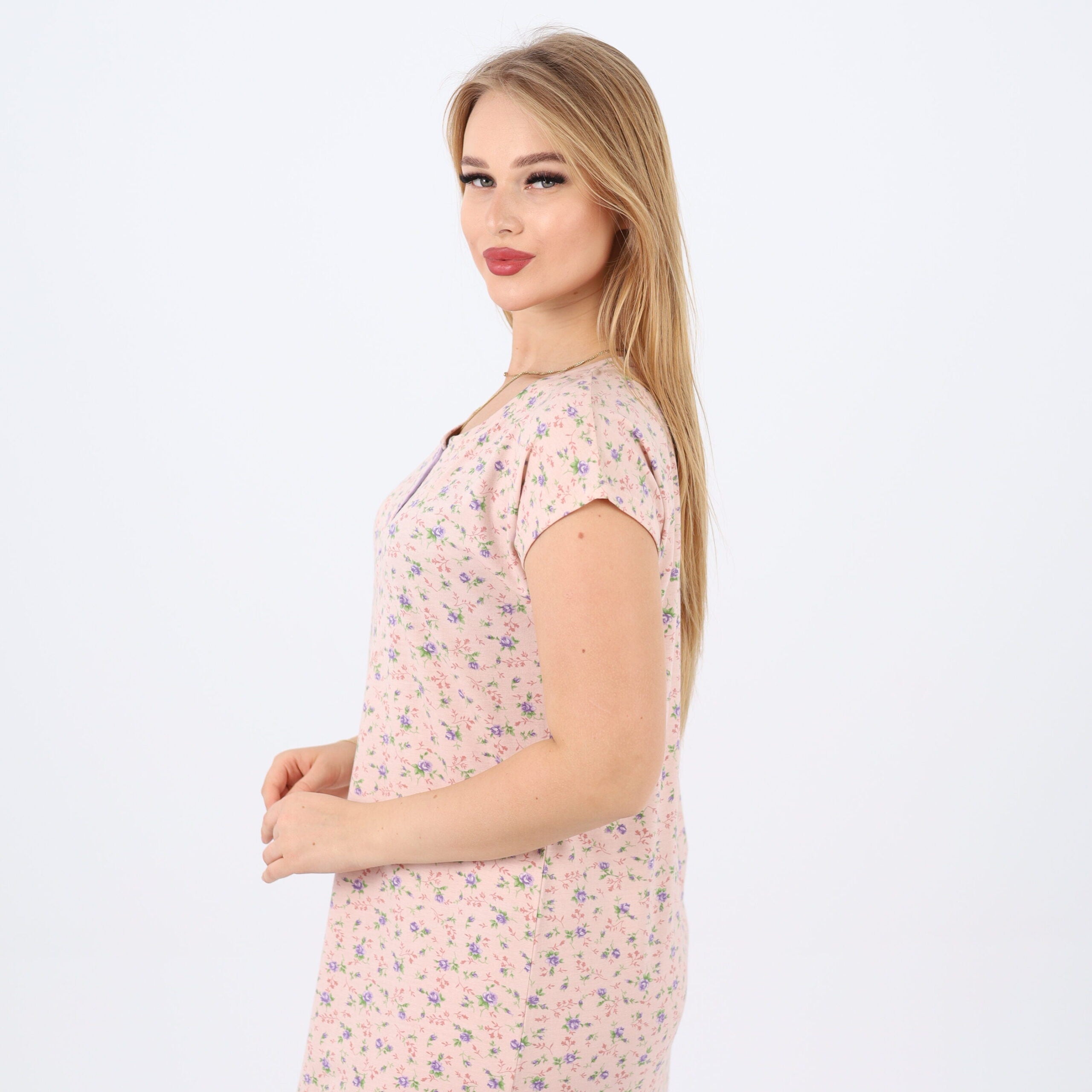 Soft and breathable nightgown made of 100% cotton