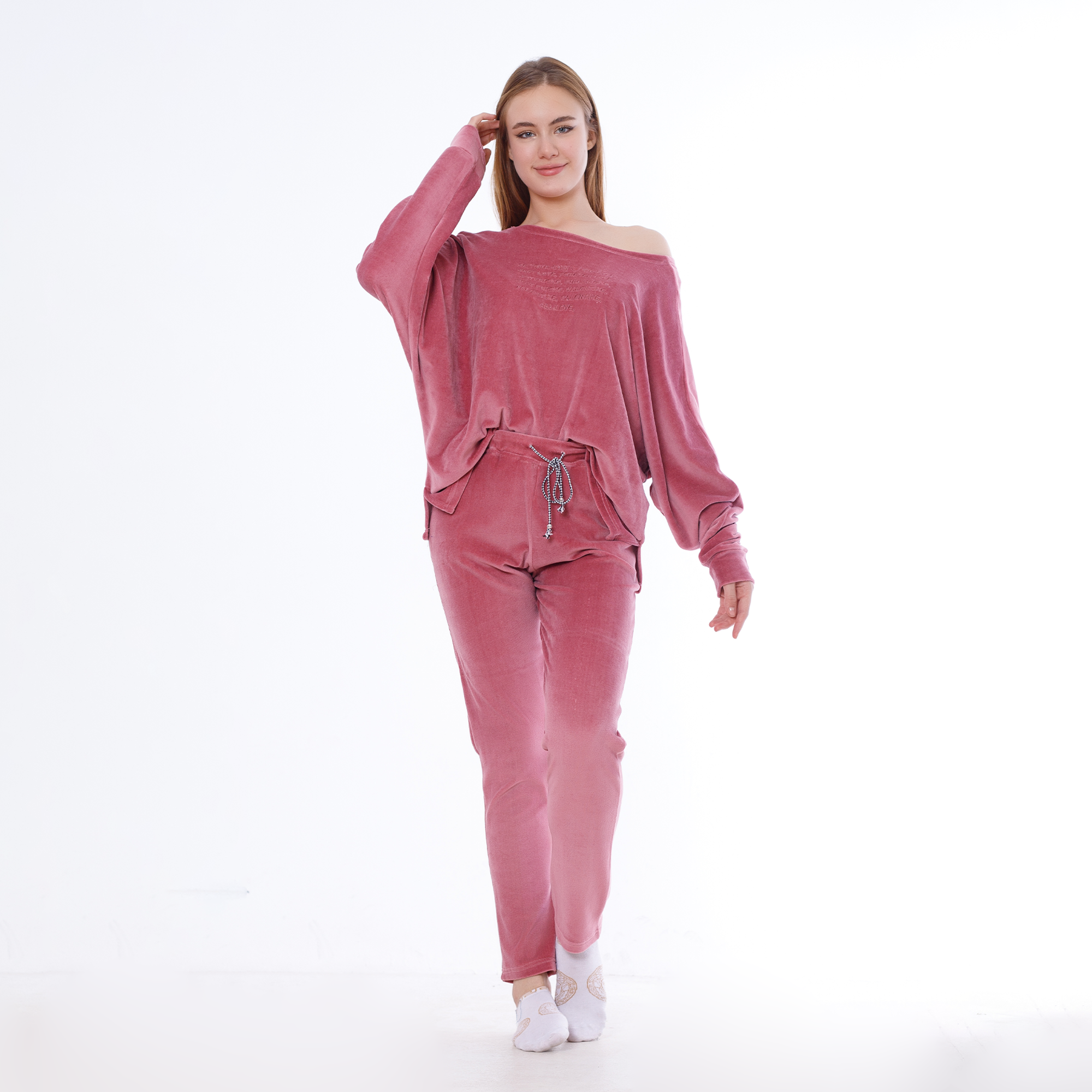 Embroidered Winter Pajama – Cozy Oversized Comfort for All Occasions