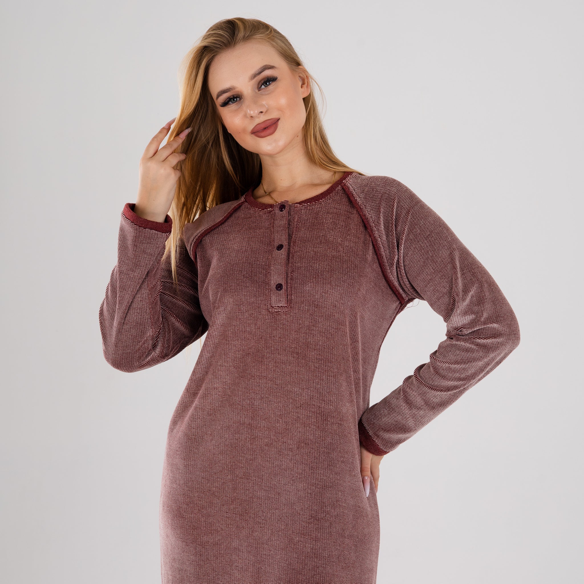 Velvet Ribbed Winter Abaya for Women – Soft Striped Nightgown / Home Dress – عباية شتوي قطيفة مضلعة ناعمة