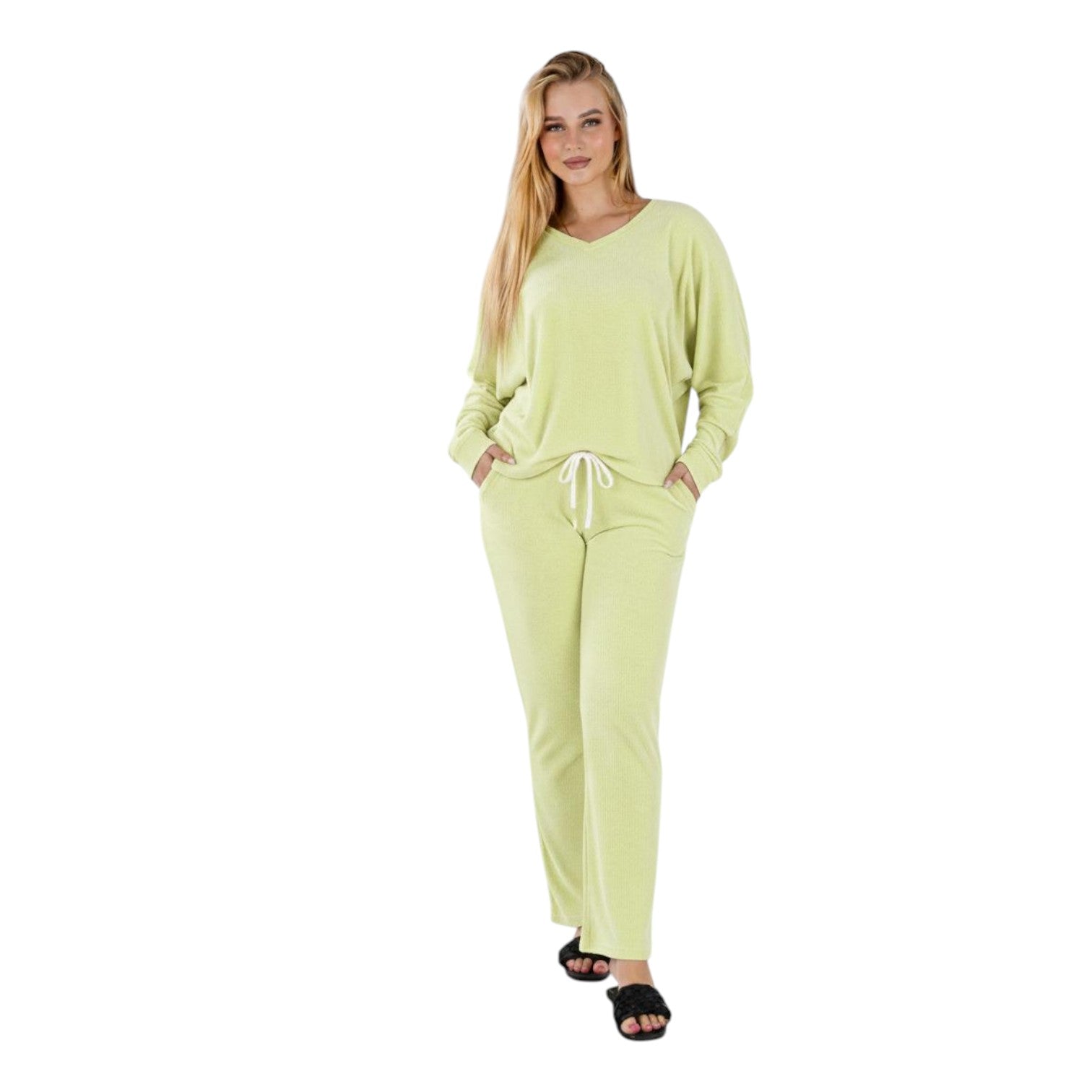 Women’s Soft Velvet Stretch Pajama Set | طقم بيجامة نسائية مخملية ناعمة قابلة للتمدد