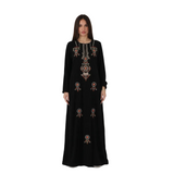 نفس الموديل بالعباية السودة المطرزة