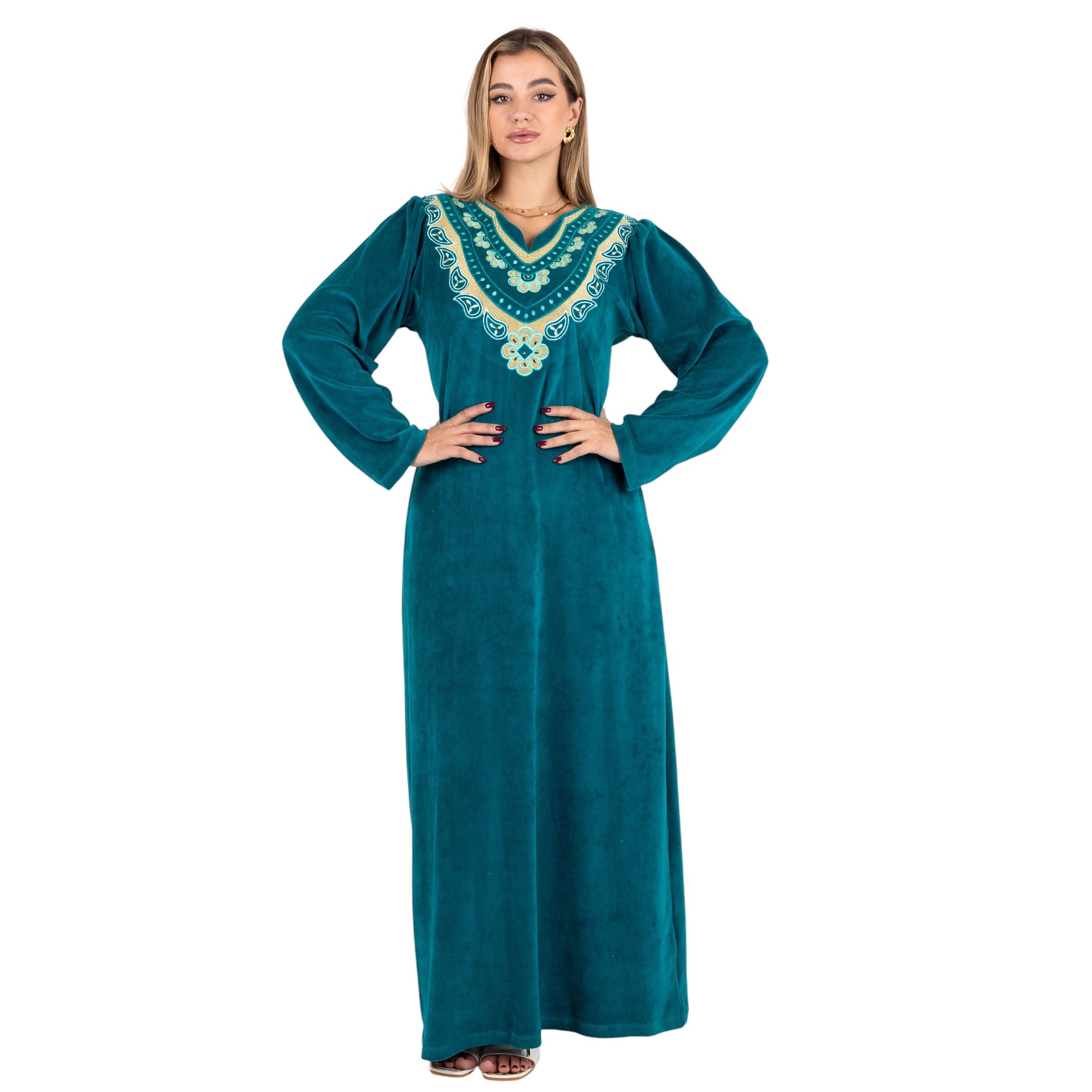 عباية مطرزة أنيقة