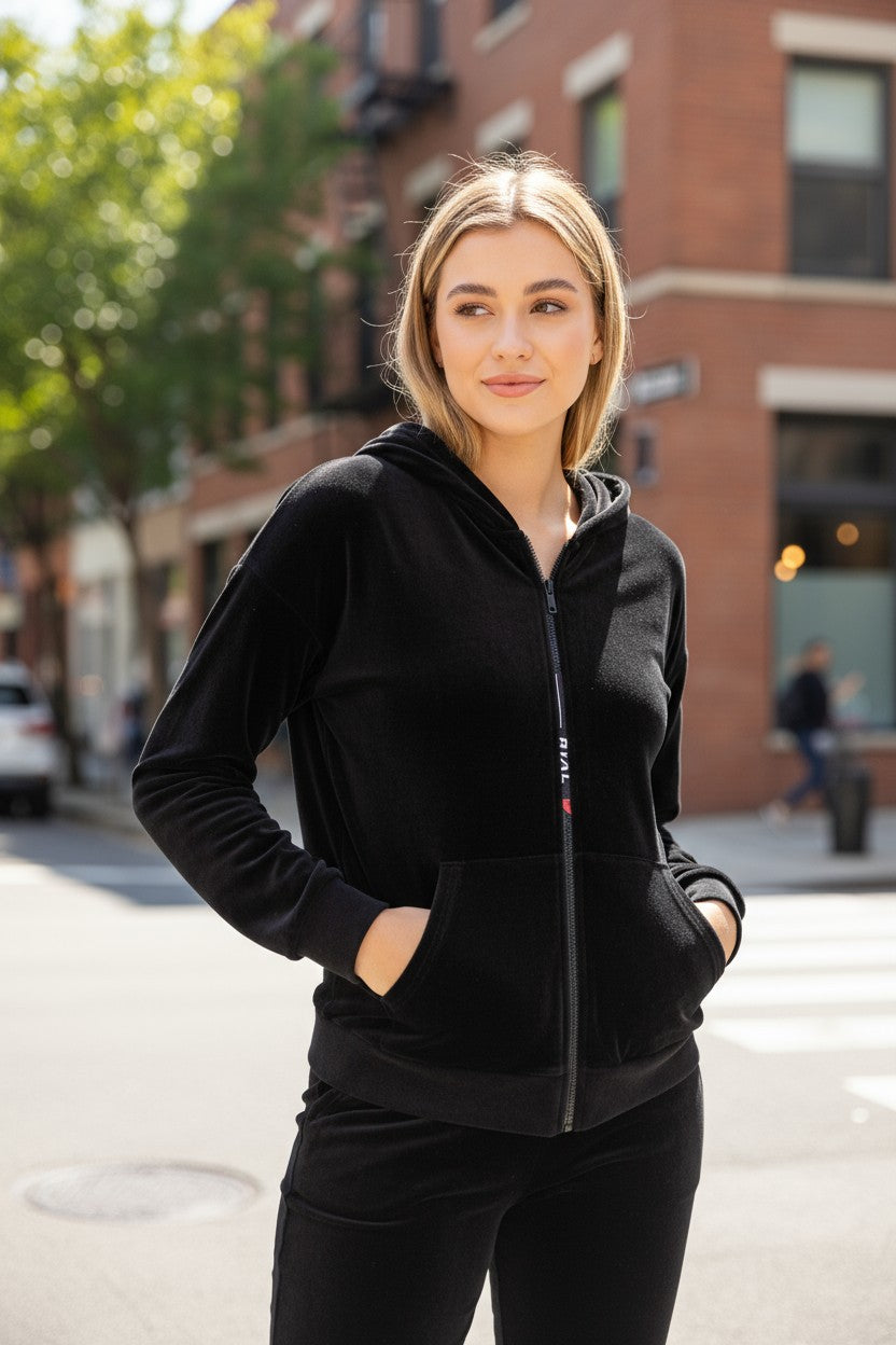 Velvet Tracksuit Set – Sporty Elegance & Everyday Comfort